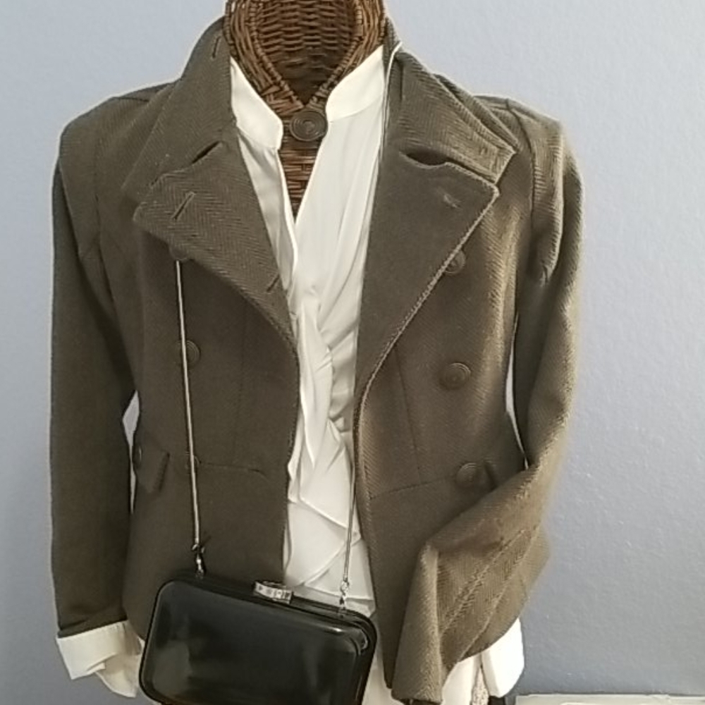 Complete outfit including: jacket, blouse, purse